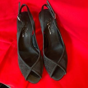 A Touch of Nina Playa High Heel Size 6